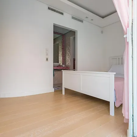 Sapphire Luxury * Nea Iraklitsa