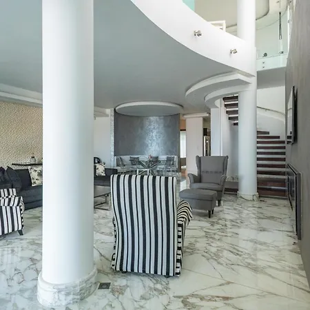 Sapphire Luxury *