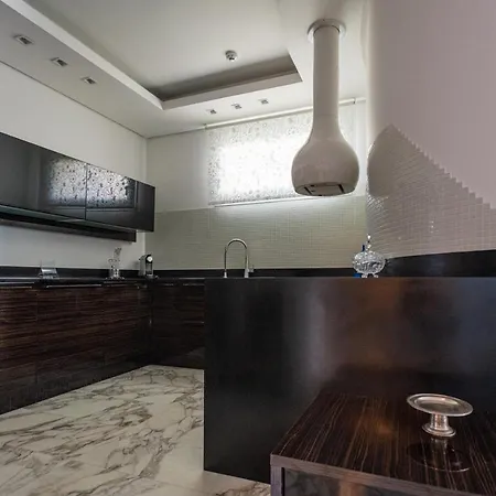 Sapphire Luxury Vilă