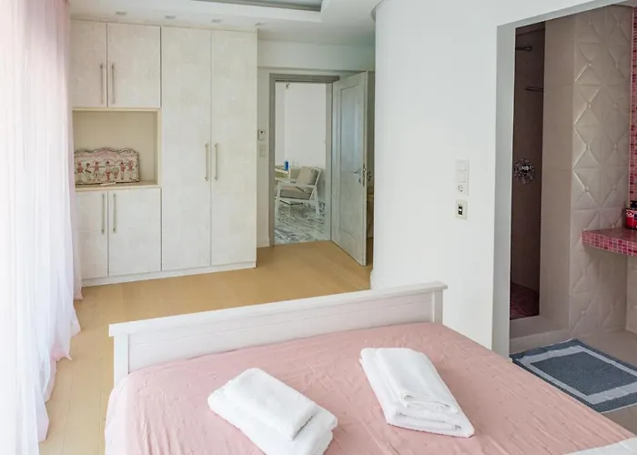Sapphire Luxury Villa Nea Iraklitsa
