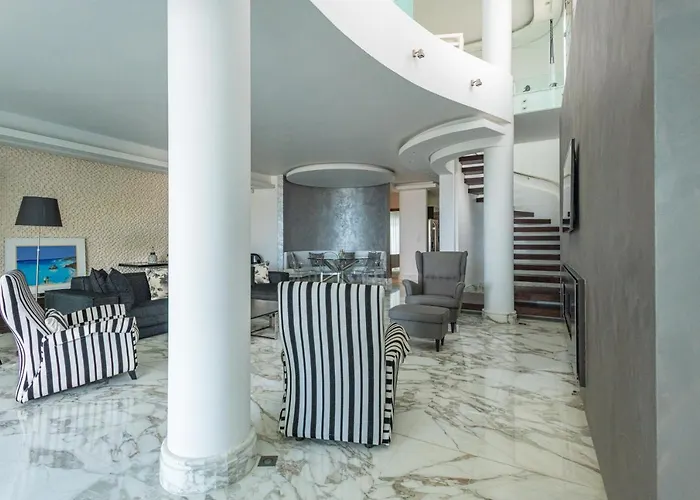 Sapphire Luxury *